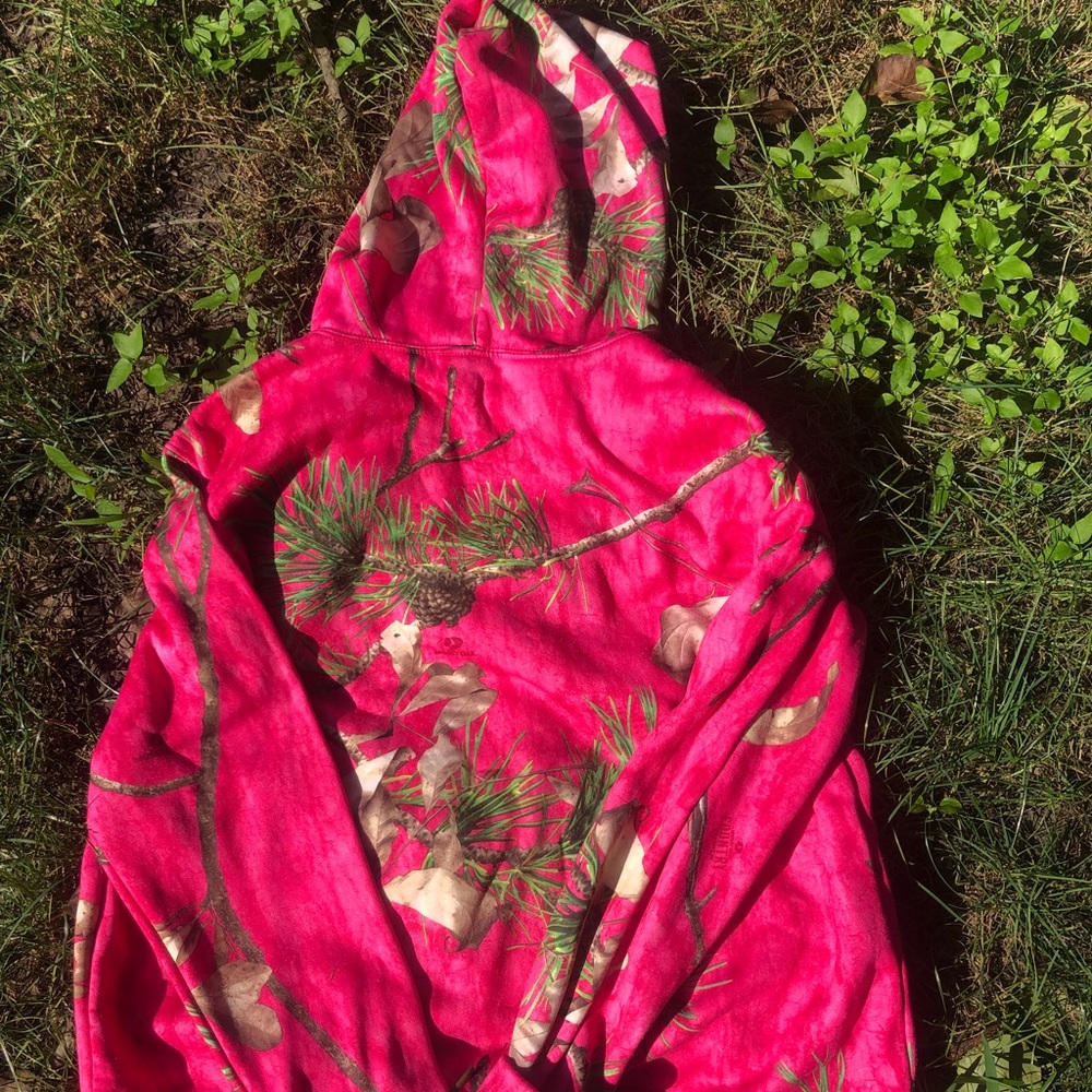Pink mossy oak camouflage jacket :)
